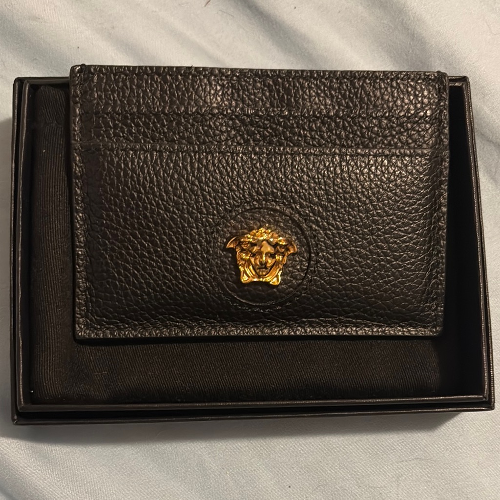 Versace La Medusa Black Card Holder With Gold Medusa Emblem